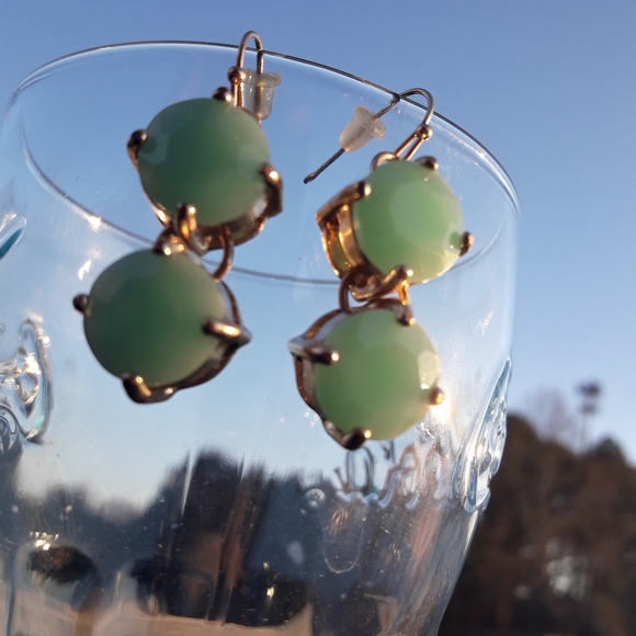 Crystal Drop Earrings Gold Green Diamond Dangle Gemstone St Patricks Day - Picture 11 of 14